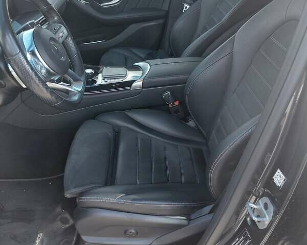 Чорний Мерседес EQC, об'ємом двигуна 0 л та пробігом 57 тис. км за 37000 $, фото 6 на Automoto.ua