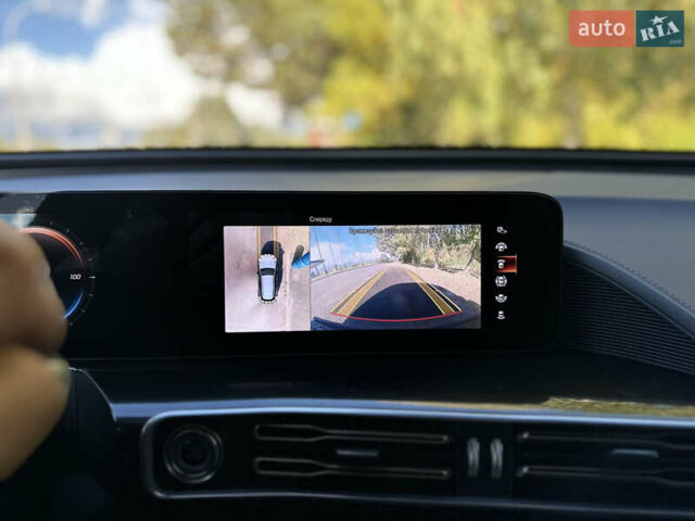 Черный Мерседес EQC, объемом двигателя 0 л и пробегом 65 тыс. км за 38800 $, фото 166 на Automoto.ua