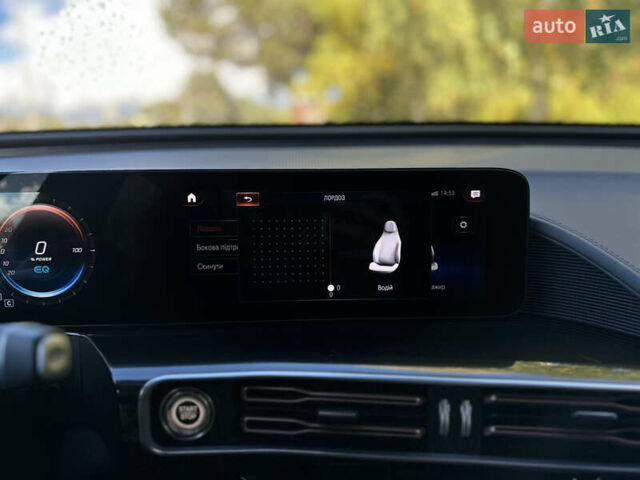 Черный Мерседес EQC, объемом двигателя 0 л и пробегом 65 тыс. км за 38800 $, фото 132 на Automoto.ua