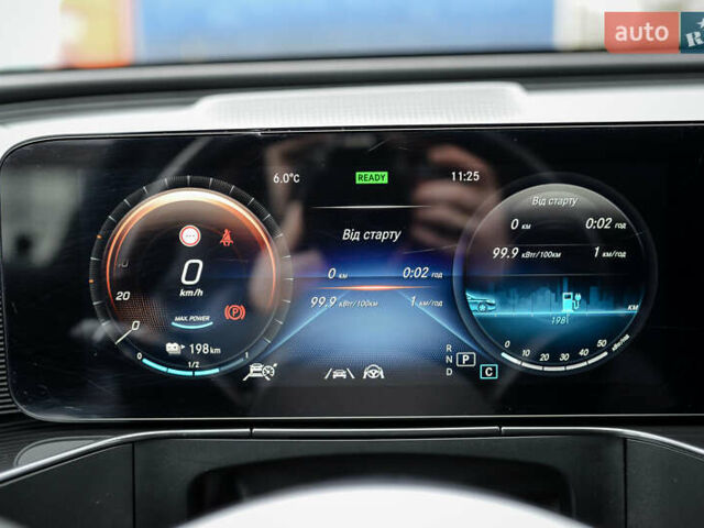 Чорний Мерседес EQC, об'ємом двигуна 0 л та пробігом 75 тис. км за 35500 $, фото 44 на Automoto.ua