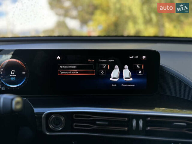 Черный Мерседес EQC, объемом двигателя 0 л и пробегом 65 тыс. км за 38800 $, фото 128 на Automoto.ua