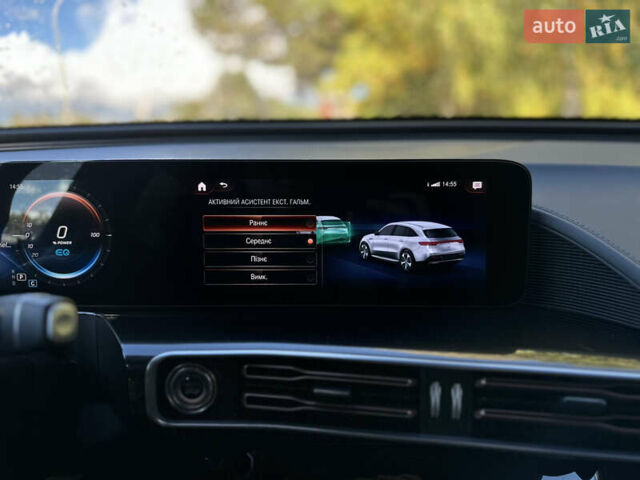 Черный Мерседес EQC, объемом двигателя 0 л и пробегом 65 тыс. км за 38800 $, фото 148 на Automoto.ua