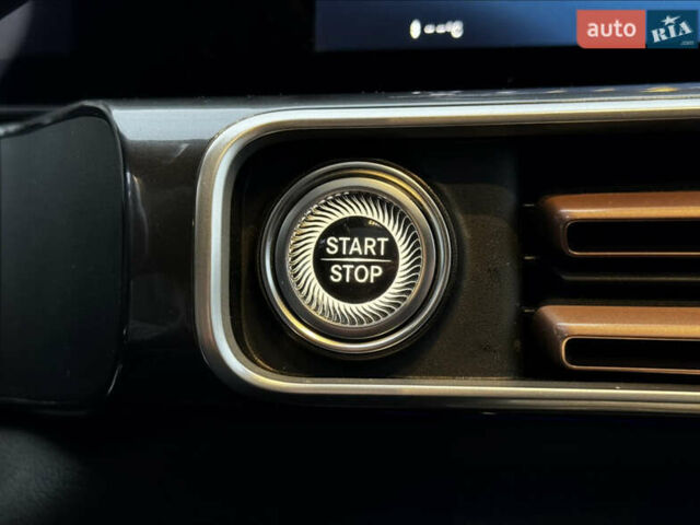 Черный Мерседес EQC, объемом двигателя 0 л и пробегом 41 тыс. км за 44000 $, фото 28 на Automoto.ua