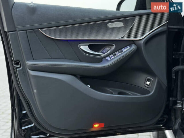 Чорний Мерседес EQC, об'ємом двигуна 0 л та пробігом 41 тис. км за 50000 $, фото 34 на Automoto.ua