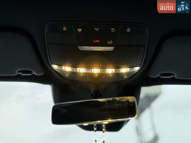 Чорний Мерседес EQC, об'ємом двигуна 0 л та пробігом 41 тис. км за 50000 $, фото 45 на Automoto.ua