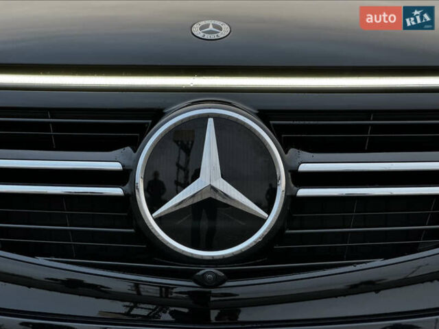 Черный Мерседес EQC, объемом двигателя 0 л и пробегом 41 тыс. км за 44000 $, фото 43 на Automoto.ua