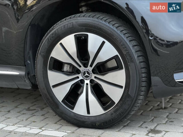 Чорний Мерседес EQC, об'ємом двигуна 0 л та пробігом 41 тис. км за 50000 $, фото 24 на Automoto.ua