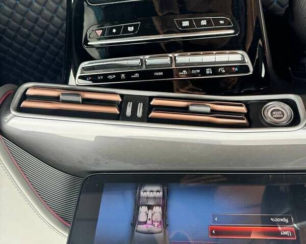 Черный Мерседес EQC, объемом двигателя 0 л и пробегом 41 тыс. км за 24750 $, фото 10 на Automoto.ua