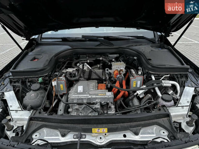 Черный Мерседес EQC, объемом двигателя 0 л и пробегом 41 тыс. км за 44000 $, фото 30 на Automoto.ua