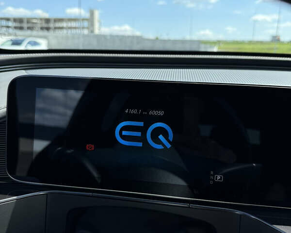 Чорний Мерседес EQC, об'ємом двигуна 0 л та пробігом 60 тис. км за 40400 $, фото 100 на Automoto.ua