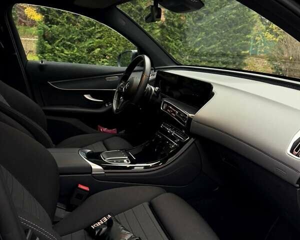 Чорний Мерседес EQC, об'ємом двигуна 0 л та пробігом 36 тис. км за 36900 $, фото 15 на Automoto.ua