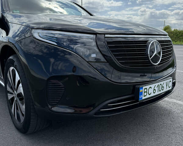 Чорний Мерседес EQC, об'ємом двигуна 0 л та пробігом 60 тис. км за 40400 $, фото 3 на Automoto.ua
