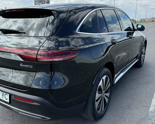 Чорний Мерседес EQC, об'ємом двигуна 0 л та пробігом 60 тис. км за 40400 $, фото 22 на Automoto.ua