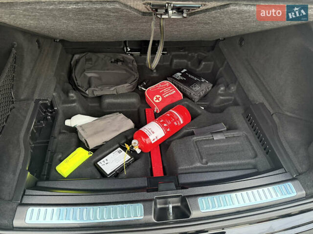 Чорний Мерседес EQC, об'ємом двигуна 0 л та пробігом 23 тис. км за 43000 $, фото 19 на Automoto.ua