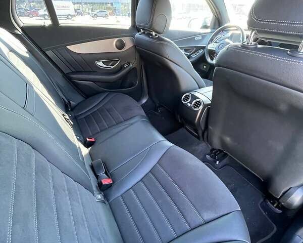 Чорний Мерседес EQC, об'ємом двигуна 0 л та пробігом 32 тис. км за 36900 $, фото 10 на Automoto.ua