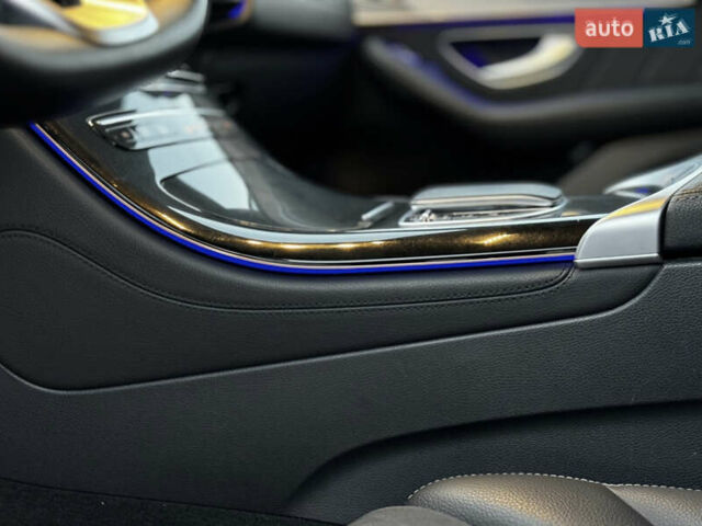Чорний Мерседес EQC, об'ємом двигуна 0 л та пробігом 41 тис. км за 50000 $, фото 36 на Automoto.ua