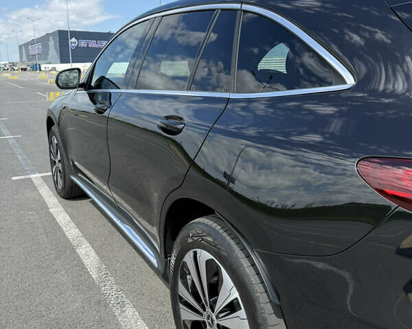 Чорний Мерседес EQC, об'ємом двигуна 0 л та пробігом 60 тис. км за 40400 $, фото 34 на Automoto.ua