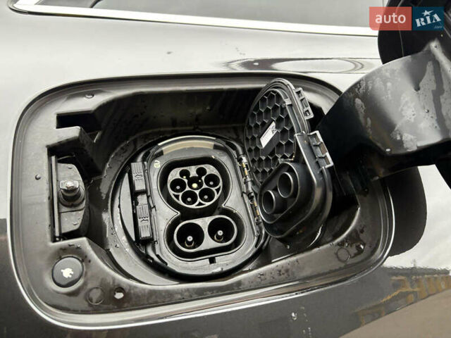 Черный Мерседес EQC, объемом двигателя 0 л и пробегом 27 тыс. км за 37800 $, фото 12 на Automoto.ua