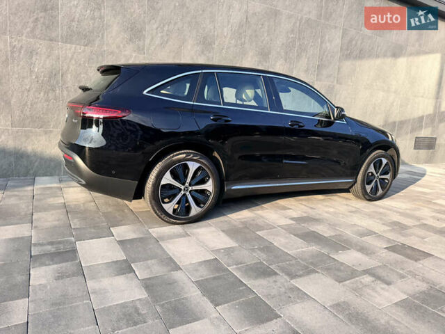 Чорний Мерседес EQC, об'ємом двигуна 0 л та пробігом 1 тис. км за 49000 $, фото 4 на Automoto.ua