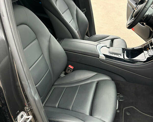 Черный Мерседес EQC, объемом двигателя 0 л и пробегом 27 тыс. км за 37800 $, фото 19 на Automoto.ua