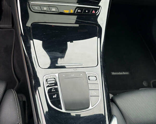 Черный Мерседес EQC, объемом двигателя 0 л и пробегом 27 тыс. км за 37800 $, фото 27 на Automoto.ua