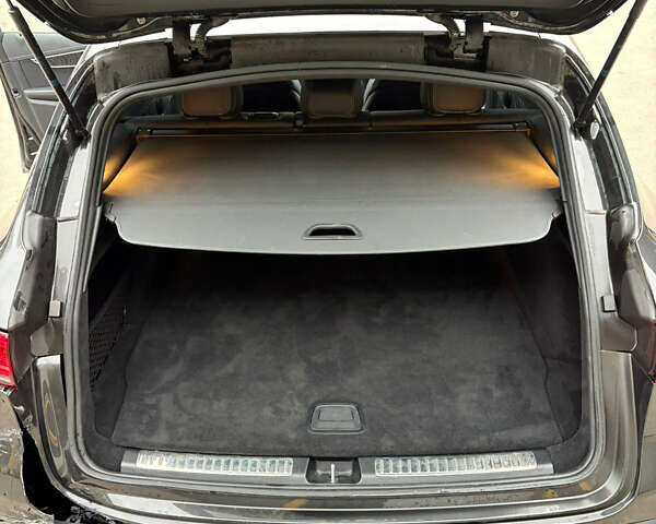 Черный Мерседес EQC, объемом двигателя 0 л и пробегом 27 тыс. км за 37800 $, фото 15 на Automoto.ua