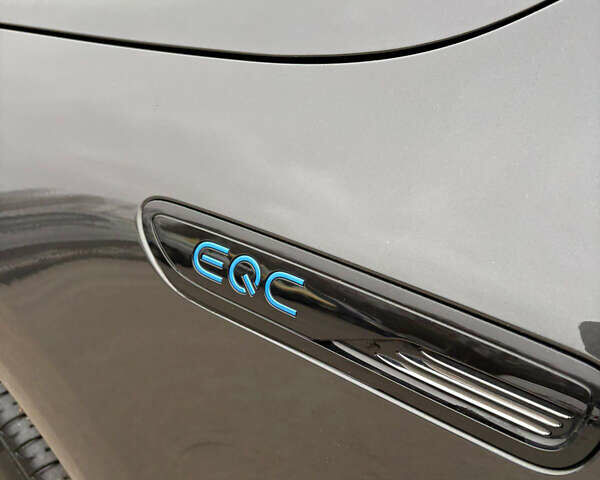 Черный Мерседес EQC, объемом двигателя 0 л и пробегом 27 тыс. км за 37800 $, фото 9 на Automoto.ua
