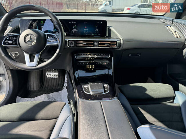 Мерседес EQC, объемом двигателя 0 л и пробегом 51 тыс. км за 29900 $, фото 1 на Automoto.ua