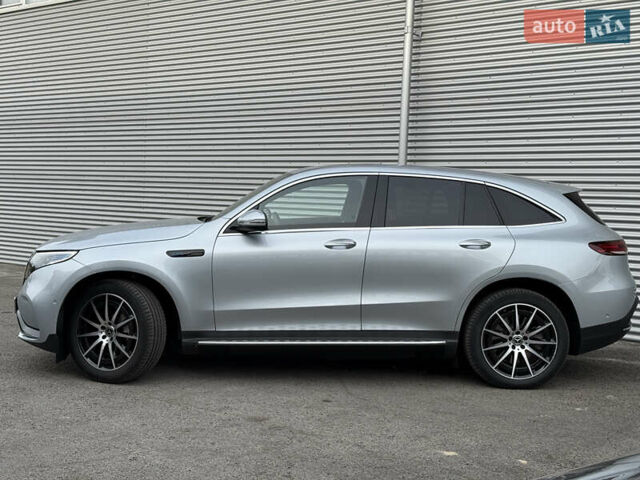 Сірий Мерседес EQC, об'ємом двигуна 0 л та пробігом 71 тис. км за 36300 $, фото 5 на Automoto.ua