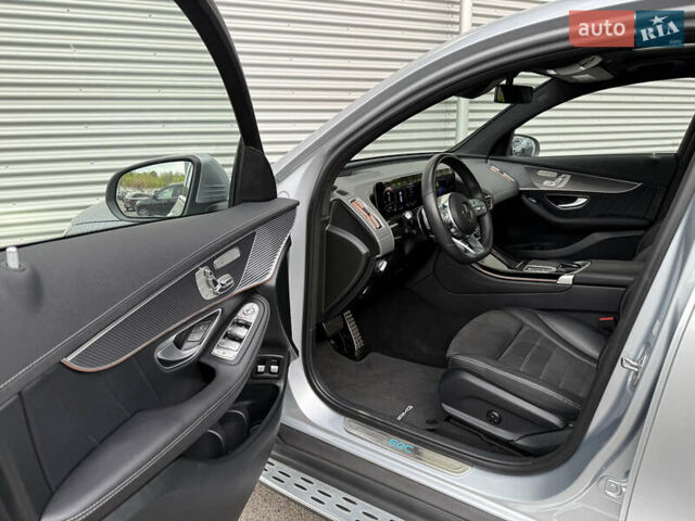 Сірий Мерседес EQC, об'ємом двигуна 0 л та пробігом 71 тис. км за 35850 $, фото 63 на Automoto.ua