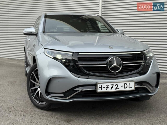 Сірий Мерседес EQC, об'ємом двигуна 0 л та пробігом 71 тис. км за 36300 $, фото 16 на Automoto.ua