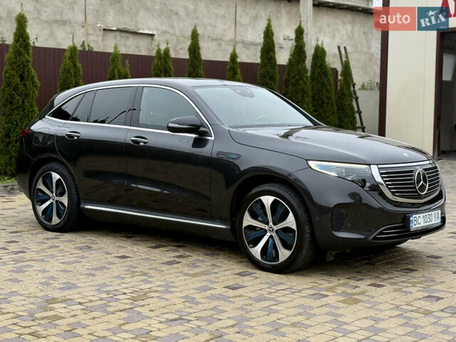 Серый Мерседес EQC, объемом двигателя 0 л и пробегом 58 тыс. км за 31900 $, фото 30 на Automoto.ua