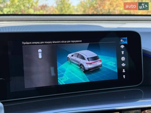 Сірий Мерседес EQC, об'ємом двигуна 0 л та пробігом 62 тис. км за 45500 $, фото 66 на Automoto.ua