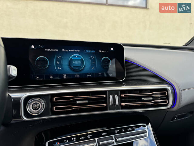 Серый Мерседес EQC, объемом двигателя 0 л и пробегом 118 тыс. км за 34999 $, фото 80 на Automoto.ua