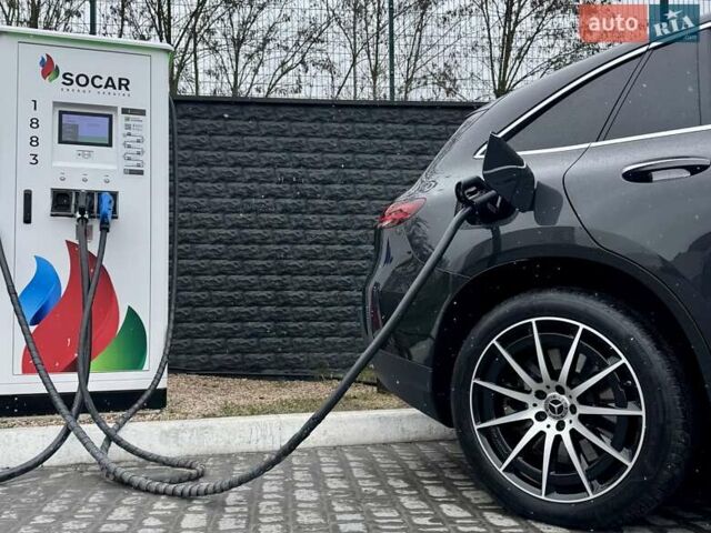 Сірий Мерседес EQC, об'ємом двигуна 0 л та пробігом 138 тис. км за 30500 $, фото 67 на Automoto.ua