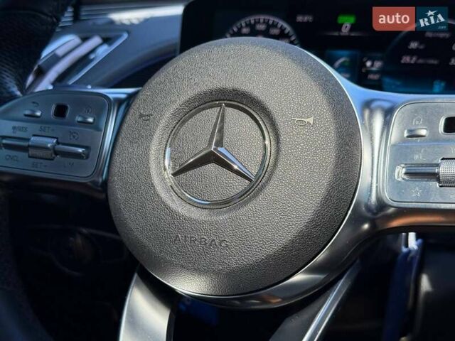 Сірий Мерседес EQC, об'ємом двигуна 0 л та пробігом 62 тис. км за 45500 $, фото 51 на Automoto.ua
