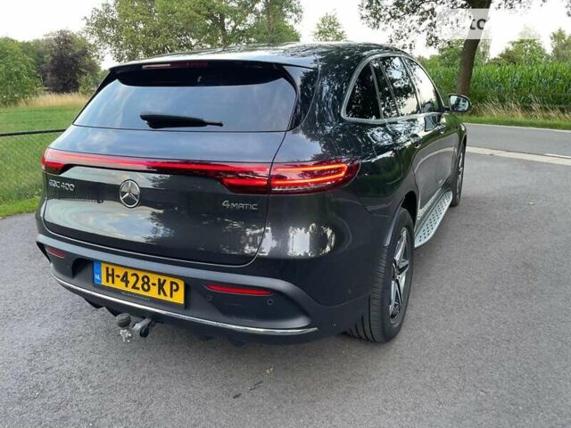 Серый Мерседес EQC, объемом двигателя 0 л и пробегом 124 тыс. км за 35699 $, фото 1 на Automoto.ua