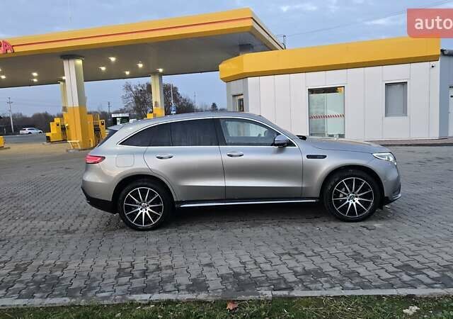 Серый Мерседес EQC, объемом двигателя 0 л и пробегом 111 тыс. км за 30850 $, фото 4 на Automoto.ua