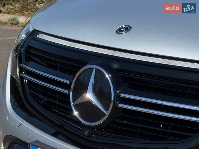 Сірий Мерседес EQC, об'ємом двигуна 0 л та пробігом 62 тис. км за 45500 $, фото 7 на Automoto.ua