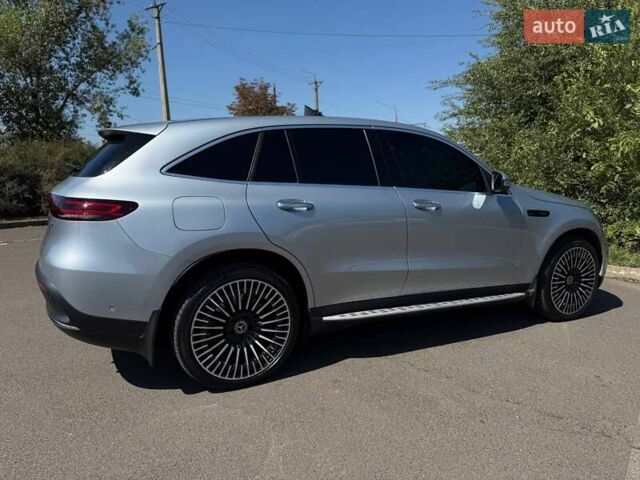 Сірий Мерседес EQC, об'ємом двигуна 0 л та пробігом 62 тис. км за 45500 $, фото 21 на Automoto.ua