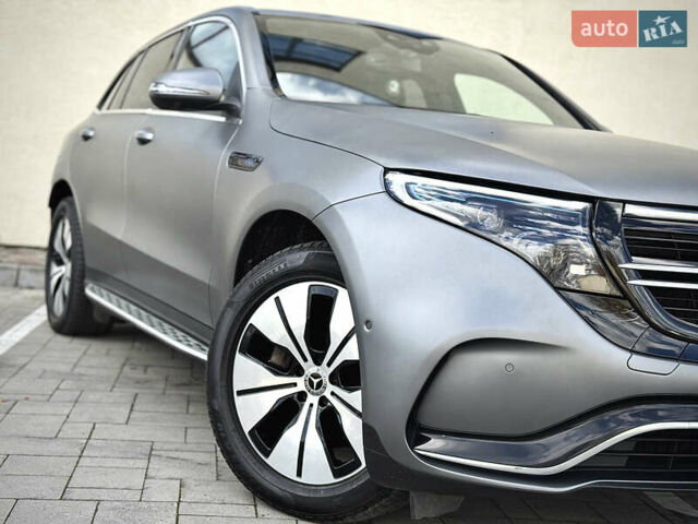 Серый Мерседес EQC, объемом двигателя 0 л и пробегом 118 тыс. км за 34999 $, фото 20 на Automoto.ua