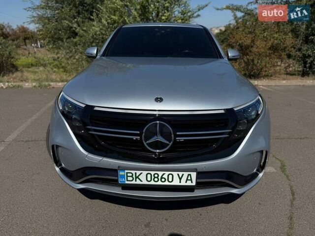 Сірий Мерседес EQC, об'ємом двигуна 0 л та пробігом 62 тис. км за 45500 $, фото 12 на Automoto.ua