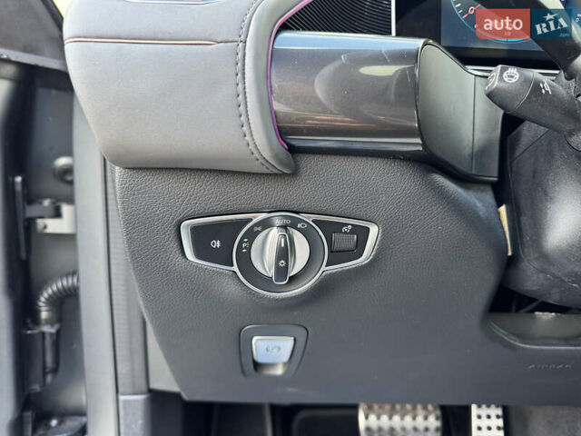 Серый Мерседес EQC, объемом двигателя 0 л и пробегом 118 тыс. км за 34999 $, фото 75 на Automoto.ua