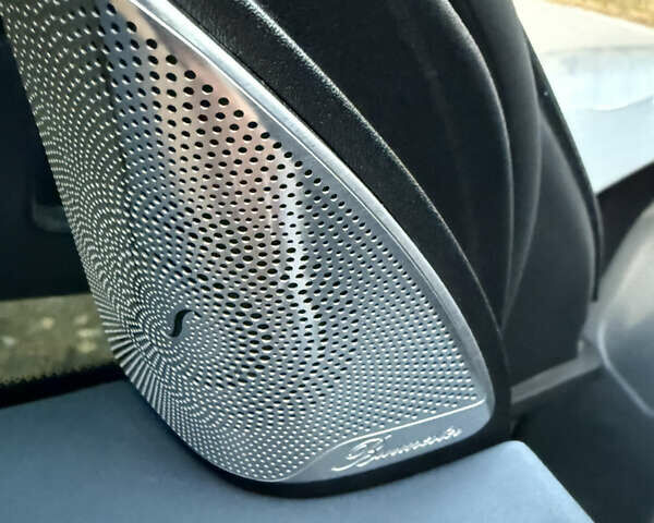 Серый Мерседес EQC, объемом двигателя 0 л и пробегом 70 тыс. км за 36000 $, фото 24 на Automoto.ua