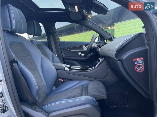 Серый Мерседес EQC, объемом двигателя 0 л и пробегом 36 тыс. км за 35500 $, фото 28 на Automoto.ua