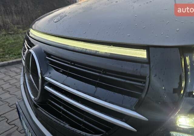 Серый Мерседес EQC, объемом двигателя 0 л и пробегом 111 тыс. км за 30850 $, фото 13 на Automoto.ua