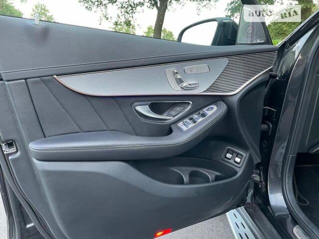 Серый Мерседес EQC, объемом двигателя 0 л и пробегом 124 тыс. км за 35699 $, фото 18 на Automoto.ua