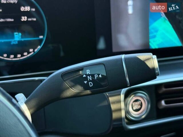 Сірий Мерседес EQC, об'ємом двигуна 0 л та пробігом 62 тис. км за 45500 $, фото 68 на Automoto.ua