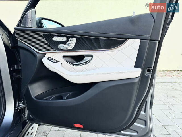 Серый Мерседес EQC, объемом двигателя 0 л и пробегом 118 тыс. км за 34999 $, фото 45 на Automoto.ua