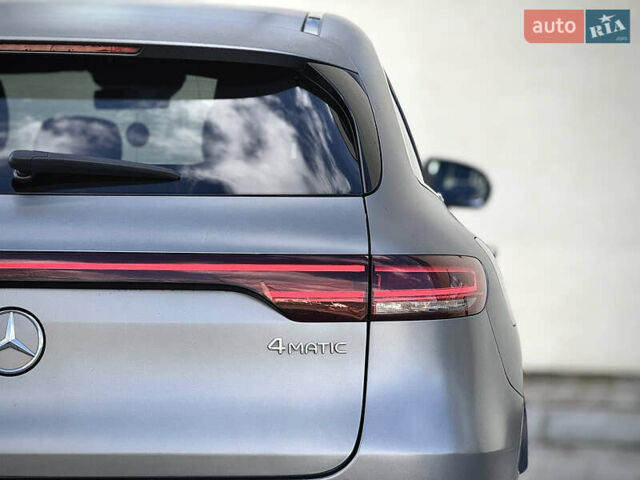 Серый Мерседес EQC, объемом двигателя 0 л и пробегом 118 тыс. км за 34999 $, фото 37 на Automoto.ua